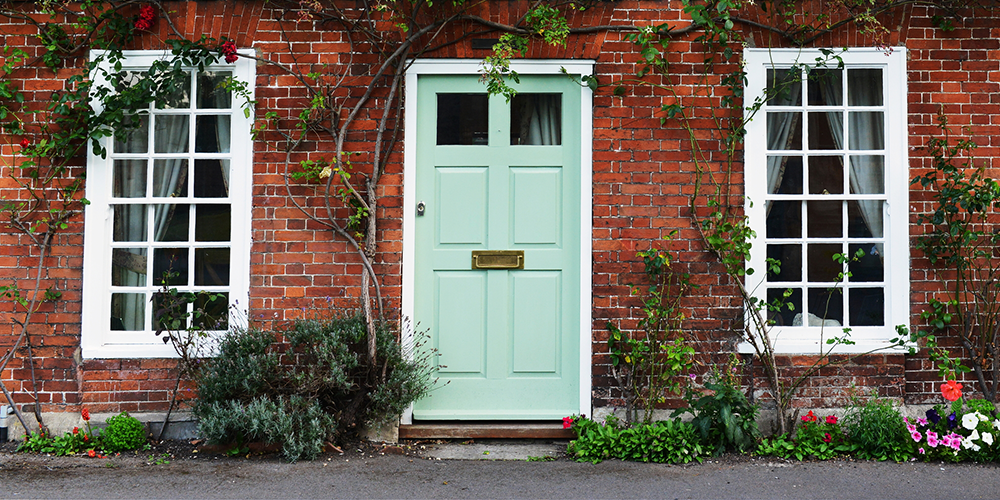 Why changing the colour of your front door, could help you sell more quickly!